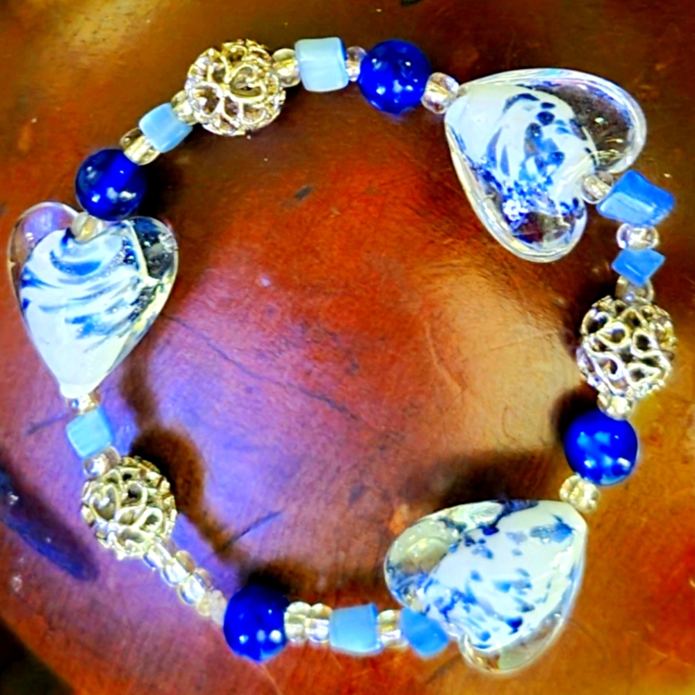 COPY - π¦Handcrafted Blue/White/Clear Glass π Beaded Bracelet - Picture 8 of 11